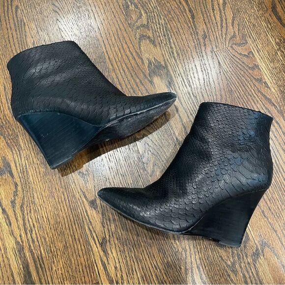 JOIE Jalena Black Snake Embossed Leather Wedge Ankle Boots - Picture 1 of 11